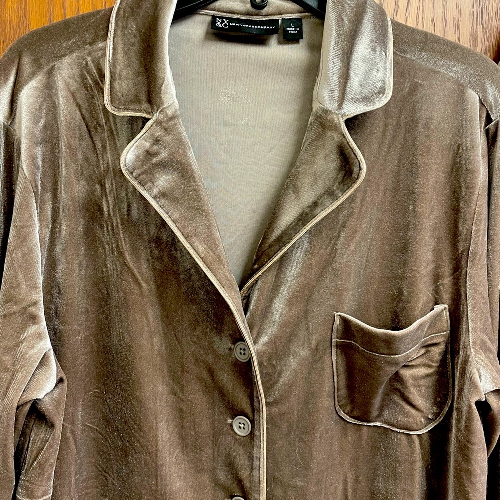 NWOT NY&Co. Velour 2-piece Loungewear Set - very nice!